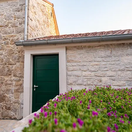 Didov Dvor Casa de Férias Ražanac