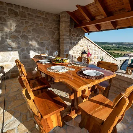 Didov Dvor Casa de Férias Ražanac