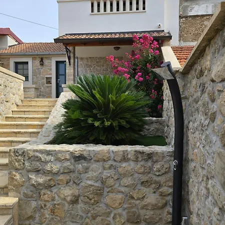 Casa de Férias Didov Dvor Ražanac